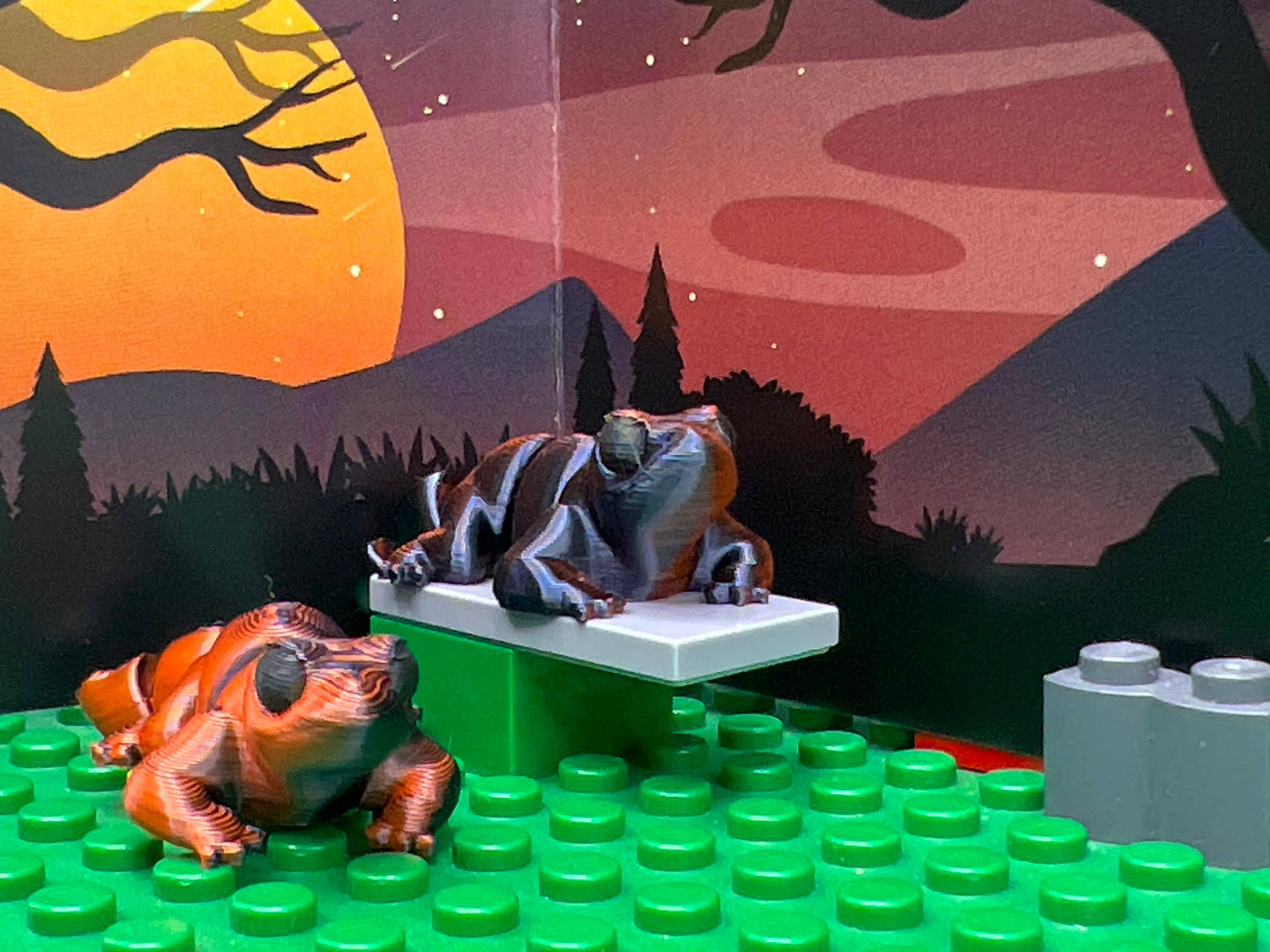 Ultra-Cute Lizard Pocket Fidget Friend (with Colorful Play Scene)