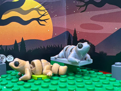 Ultra-Cute Lizard Pocket Fidget Friend (with Colorful Play Scene)