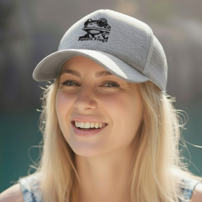 wearing Paddle Frogs™ Snapback Cap heather grey with white vented mesh